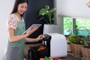 O que acontece se ligar air fryer 110 em 220?